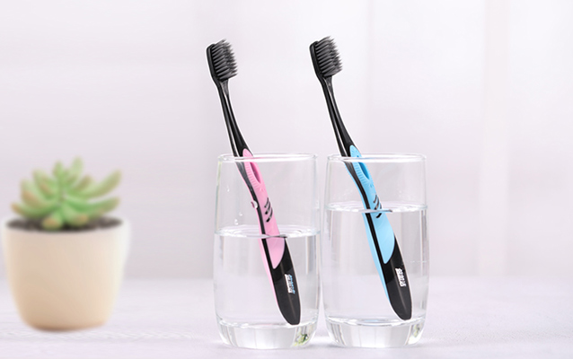F960 Adult Toothbrush